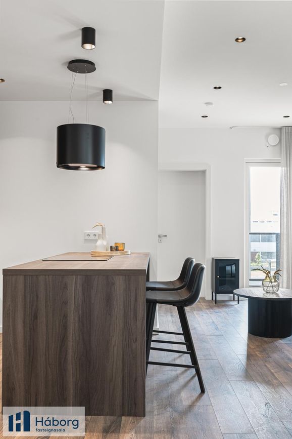 Grensásvegur 1F - 0601, 108 Reykjavík