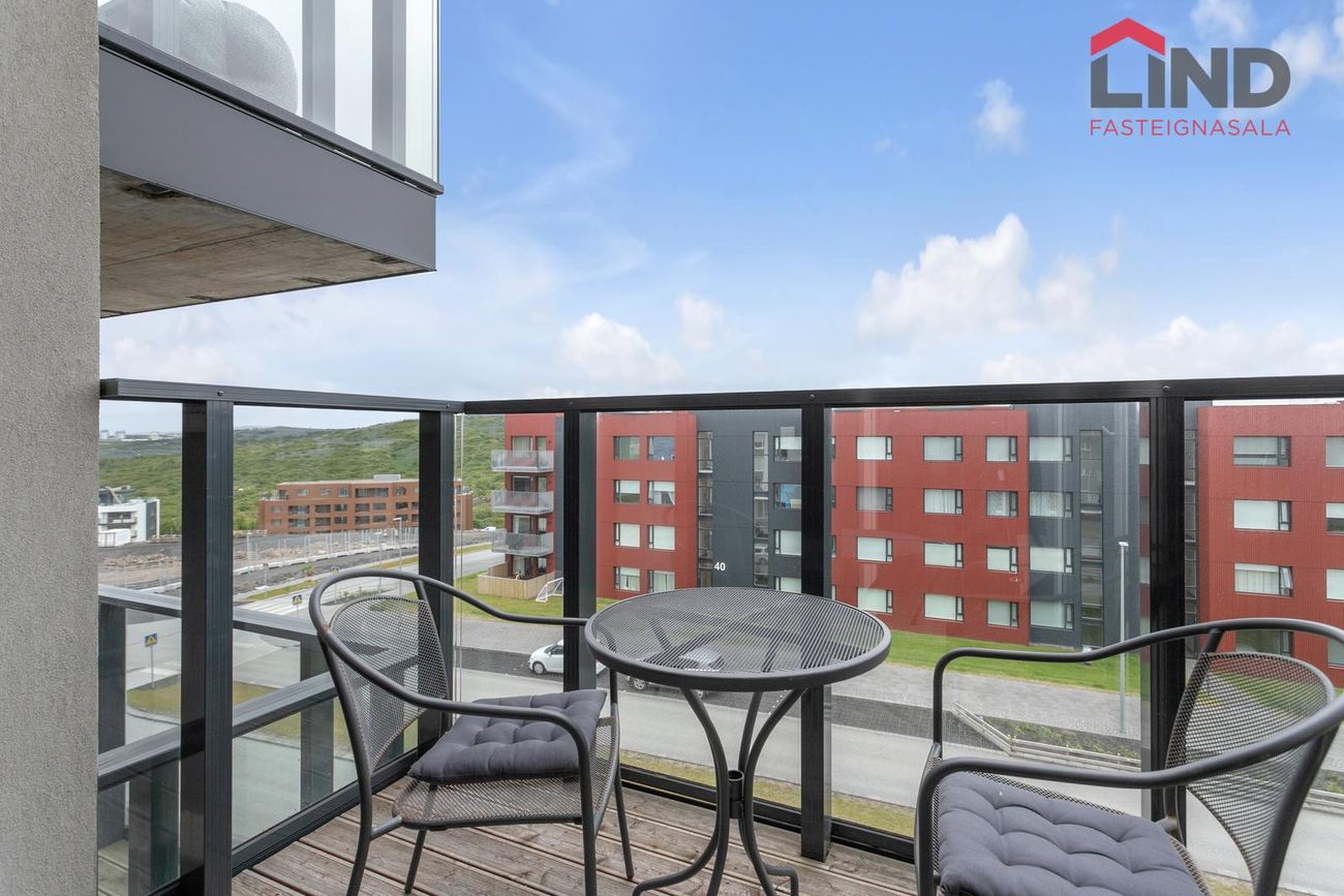 Vinastræti 8 - 0305, 210 Garðabær