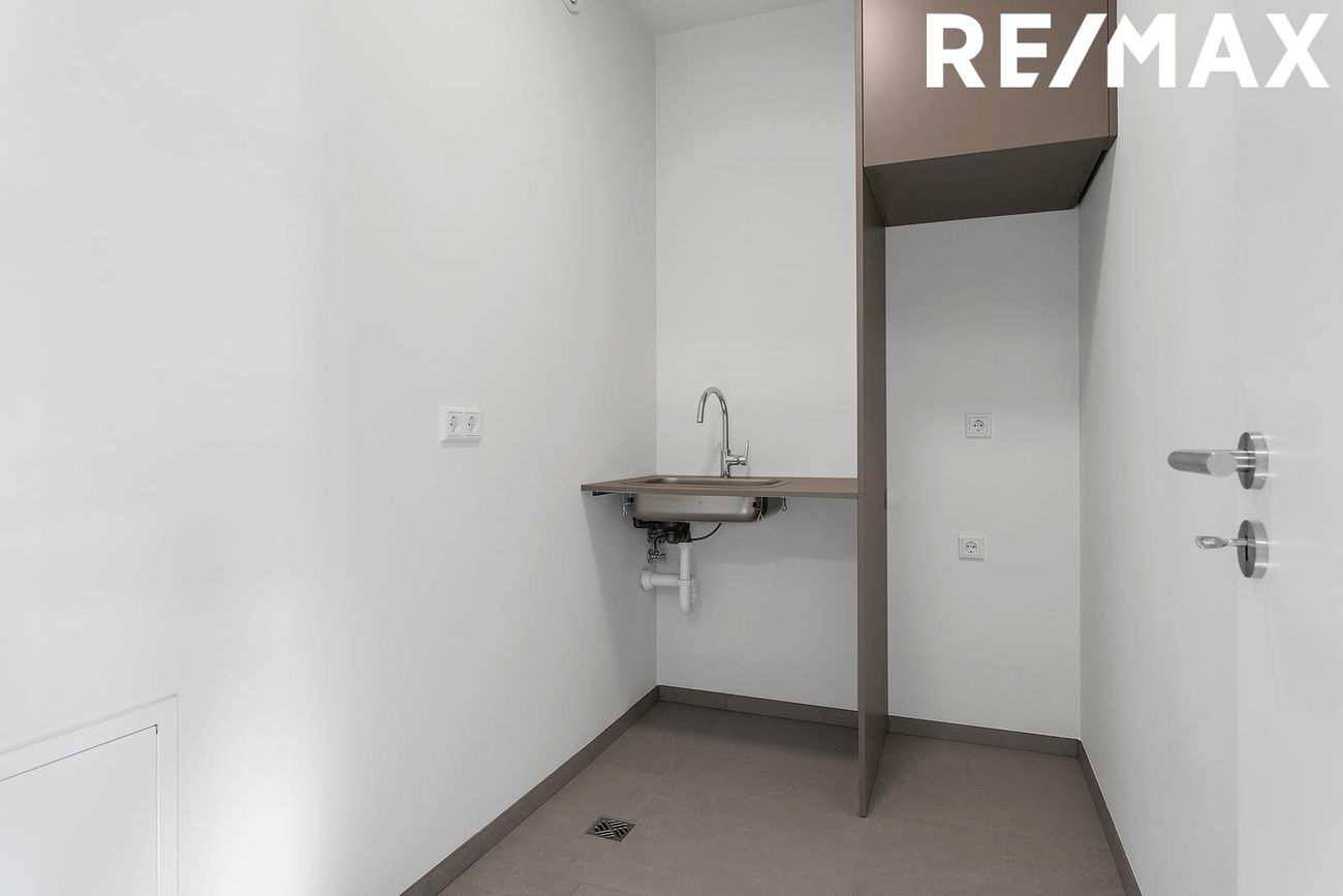 Hringbraut 120, 101 Reykjavík