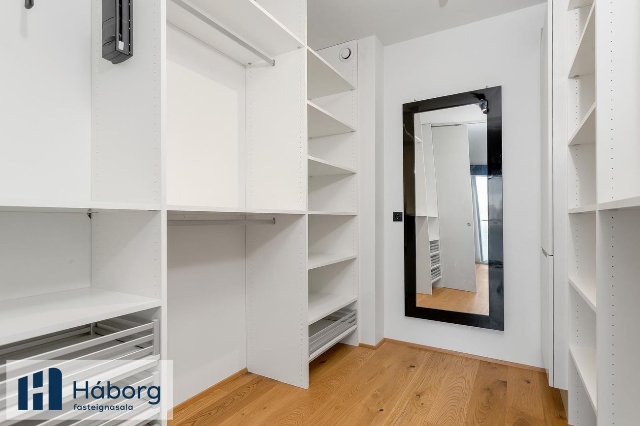 Tryggvagata 13 - 0505, 101 Reykjavík