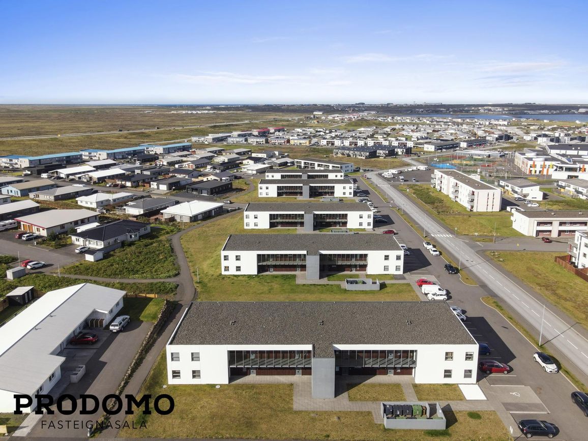Dalsbraut 28, 260 Reykjanesbær
