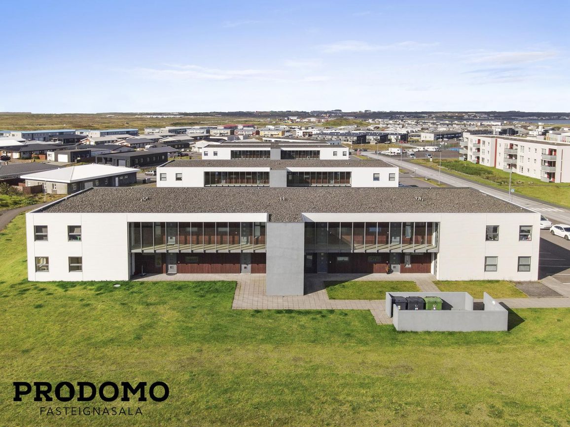 Dalsbraut 28, 260 Reykjanesbær