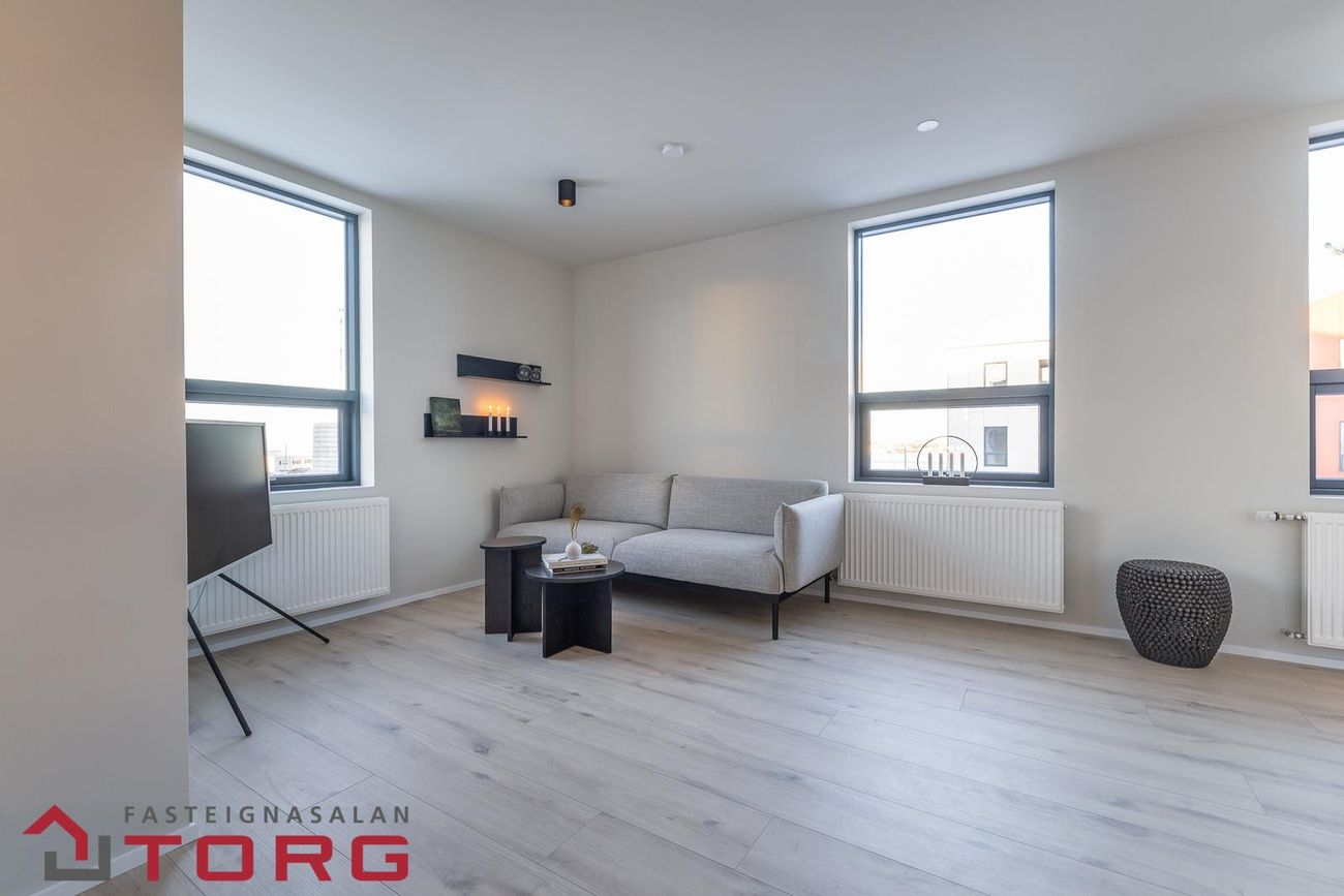 Eskiás 7B, 210 Garðabær