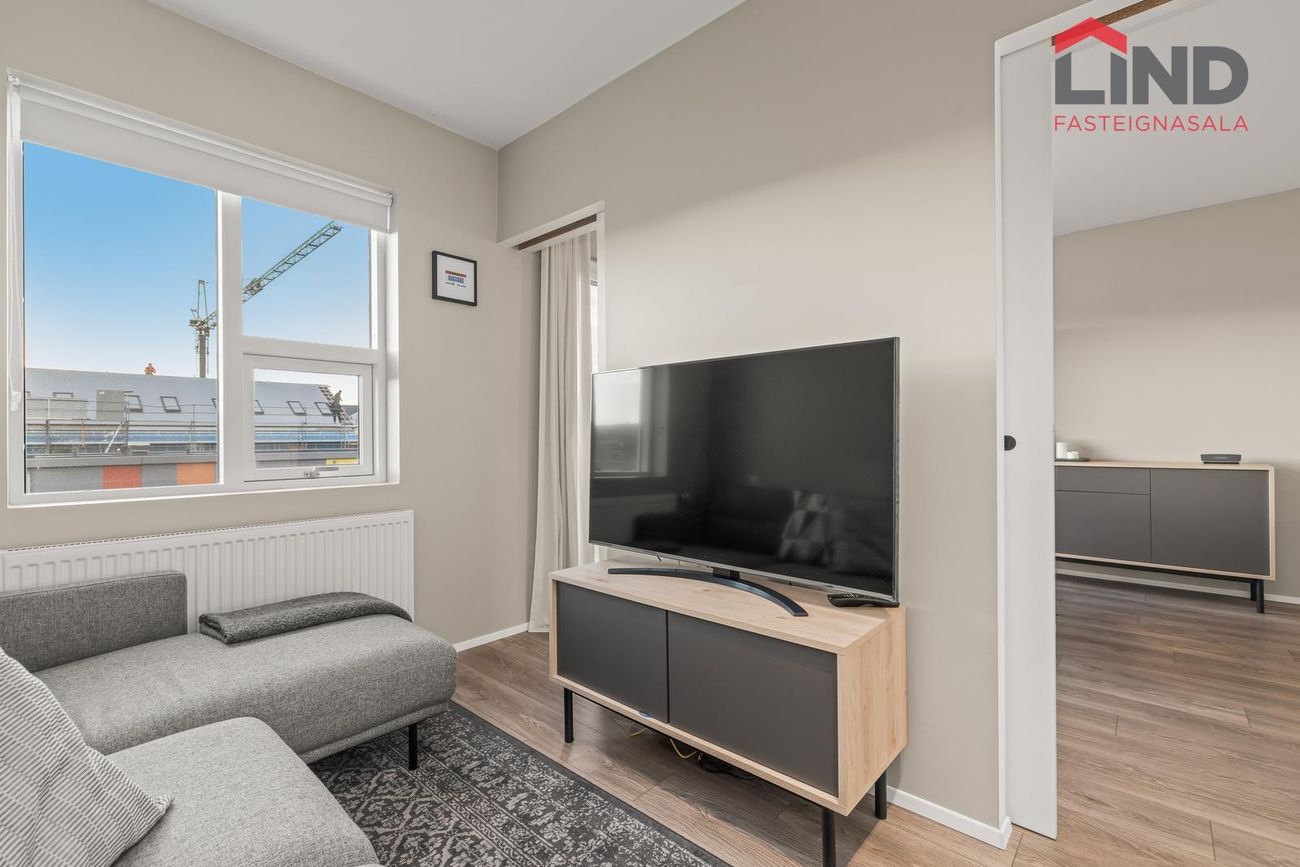 Jöfursbás 11D, 112 Reykjavík