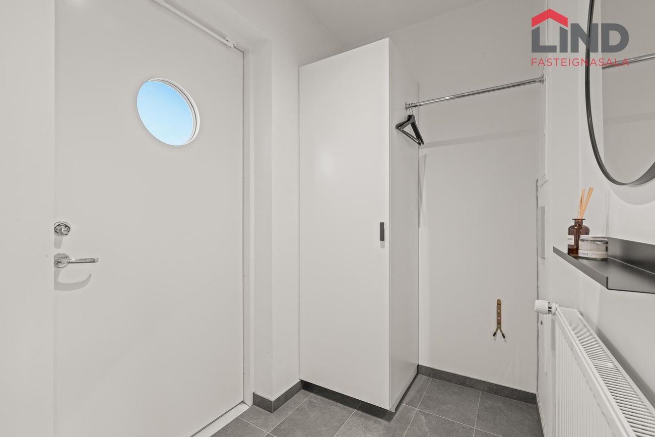 Jöfursbás 11D, 112 Reykjavík