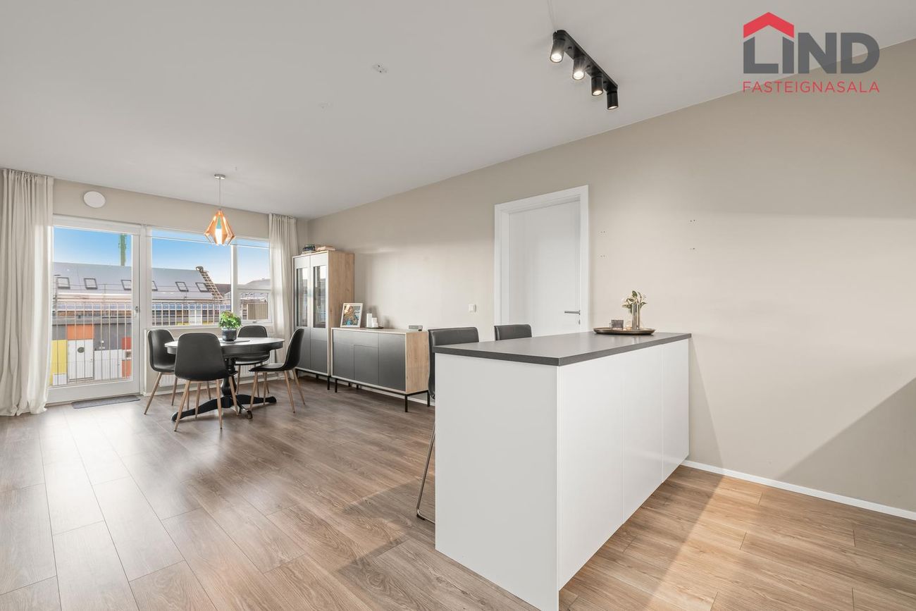 Jöfursbás 11D, 112 Reykjavík