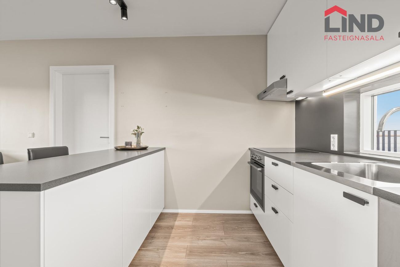 Jöfursbás 11D, 112 Reykjavík