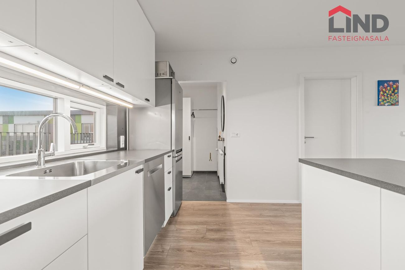 Jöfursbás 11D, 112 Reykjavík