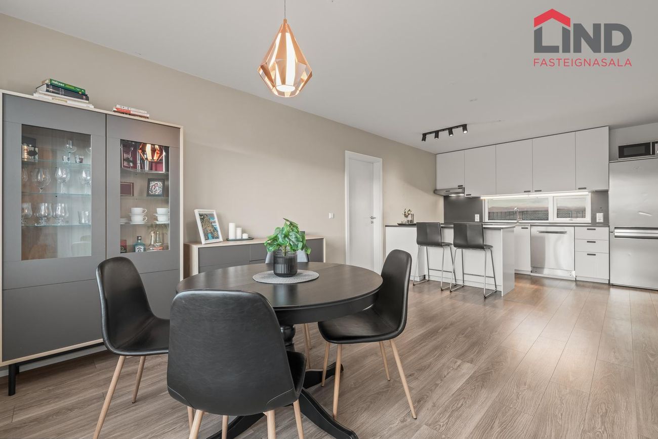 Jöfursbás 11D, 112 Reykjavík