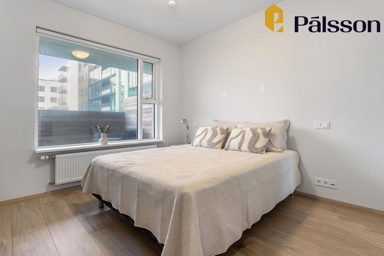 Smyrilshlíð 14, 102 Reykjavík