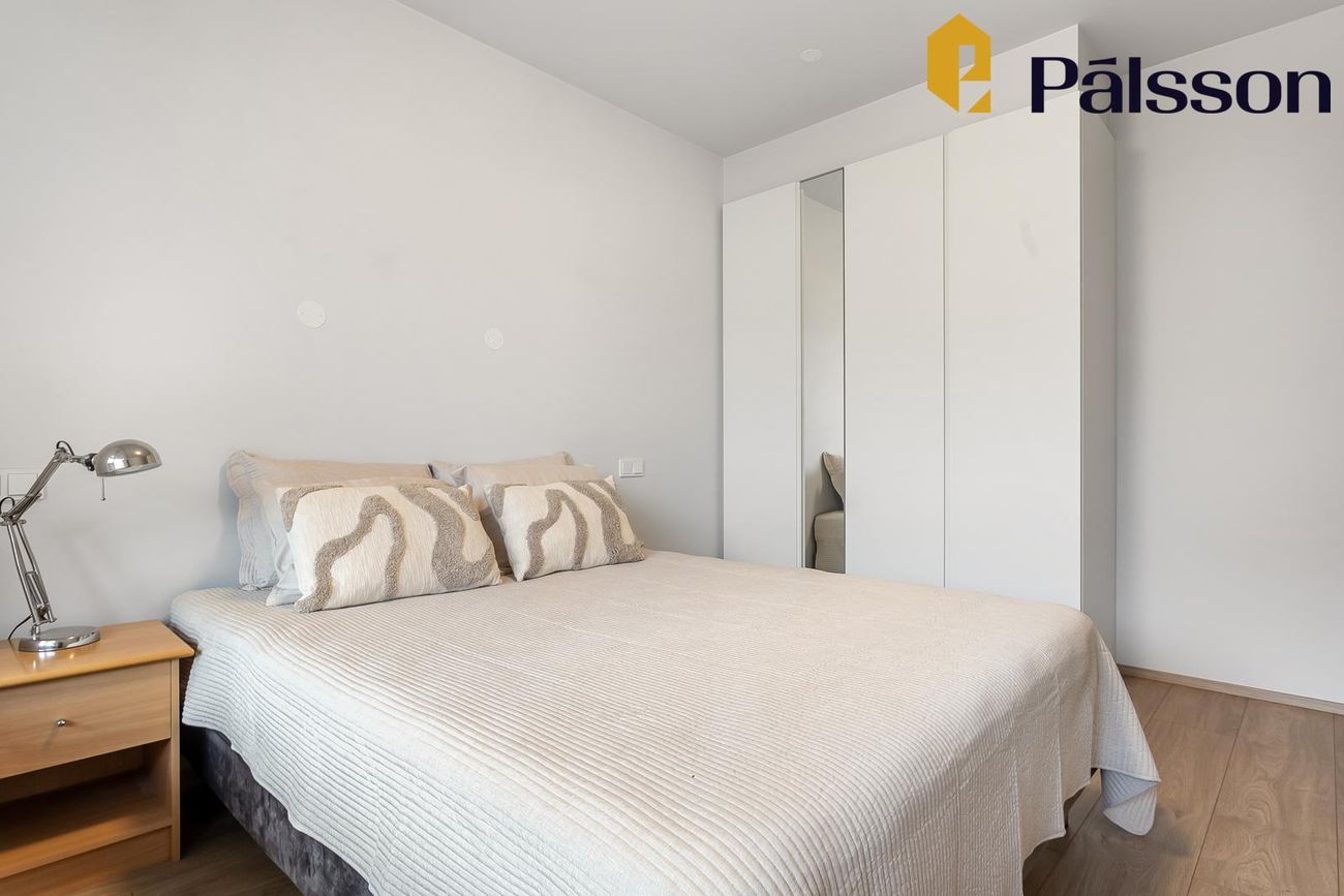 Smyrilshlíð 14, 102 Reykjavík