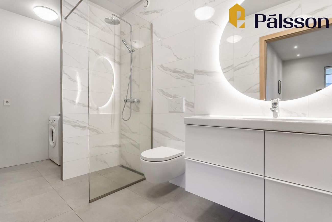 Smyrilshlíð 14, 102 Reykjavík