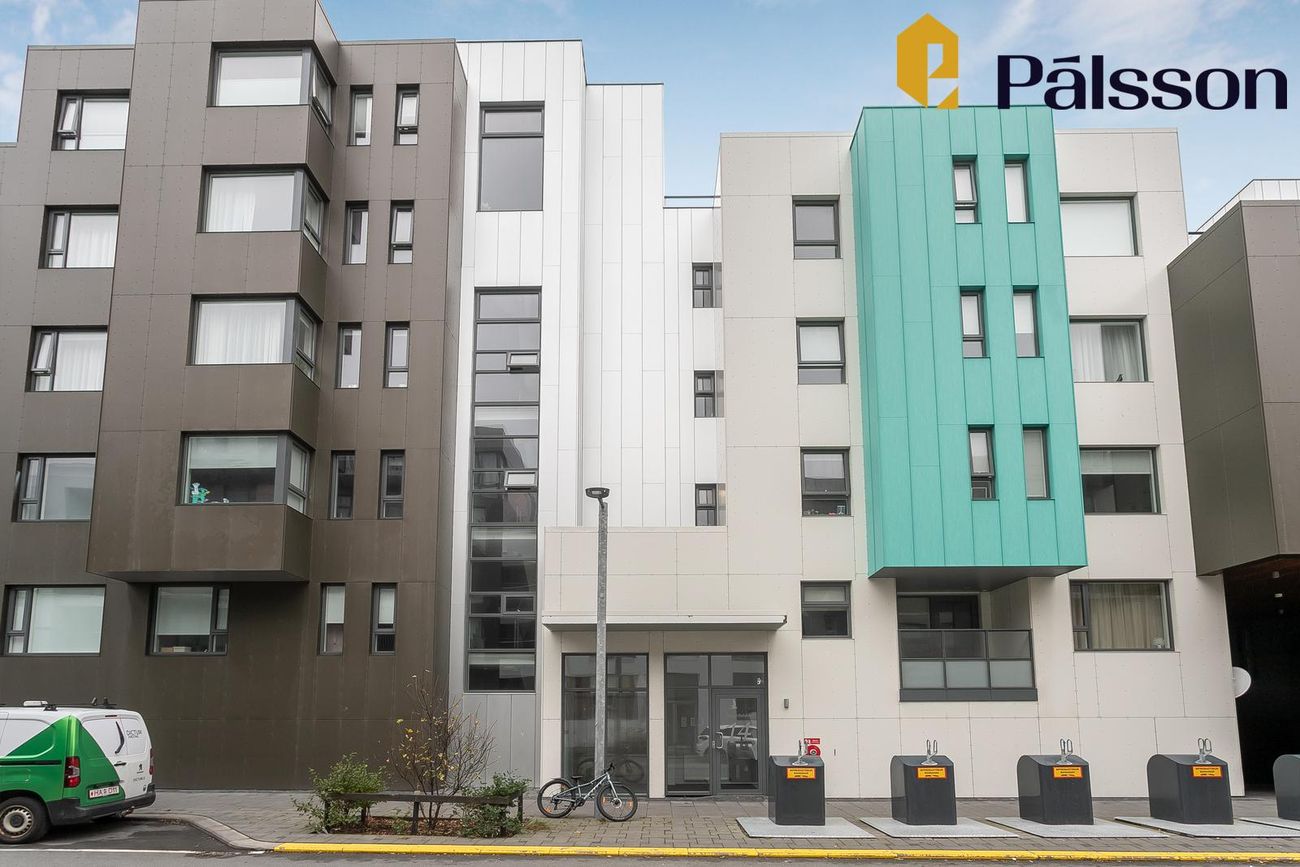 Smyrilshlíð 14, 102 Reykjavík