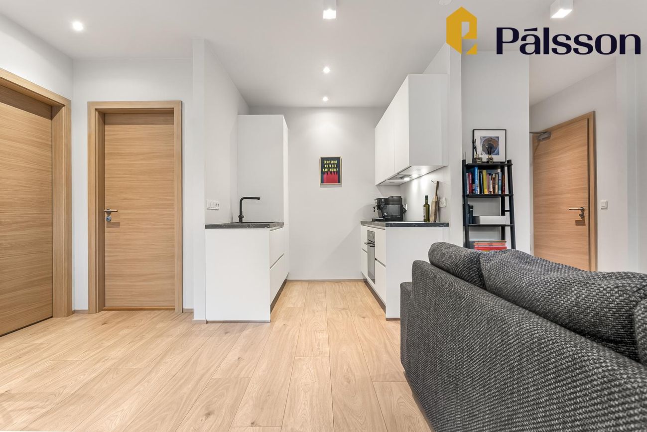 Smyrilshlíð 14, 102 Reykjavík