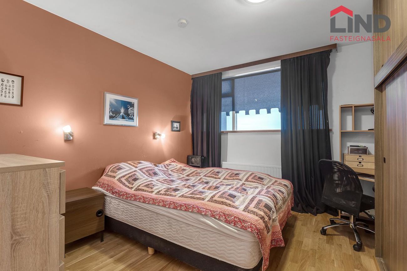 Asparfell 12, 111 Reykjavík