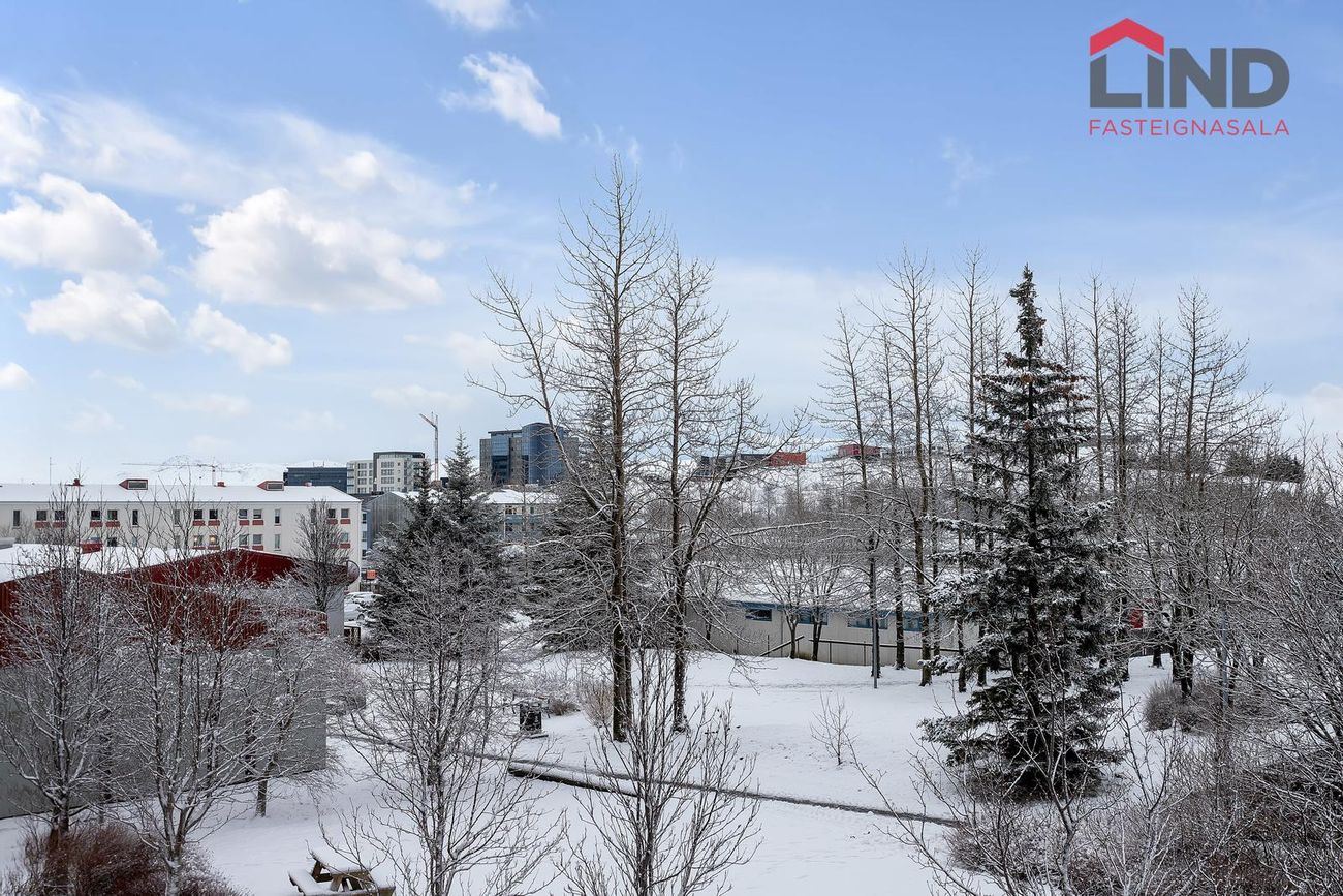 Asparfell 12, 111 Reykjavík