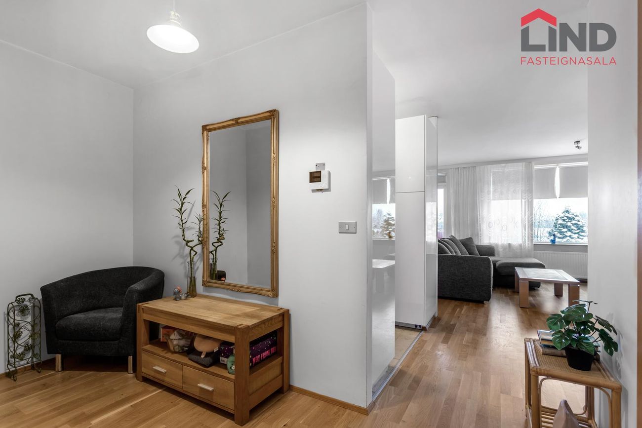 Asparfell 12, 111 Reykjavík