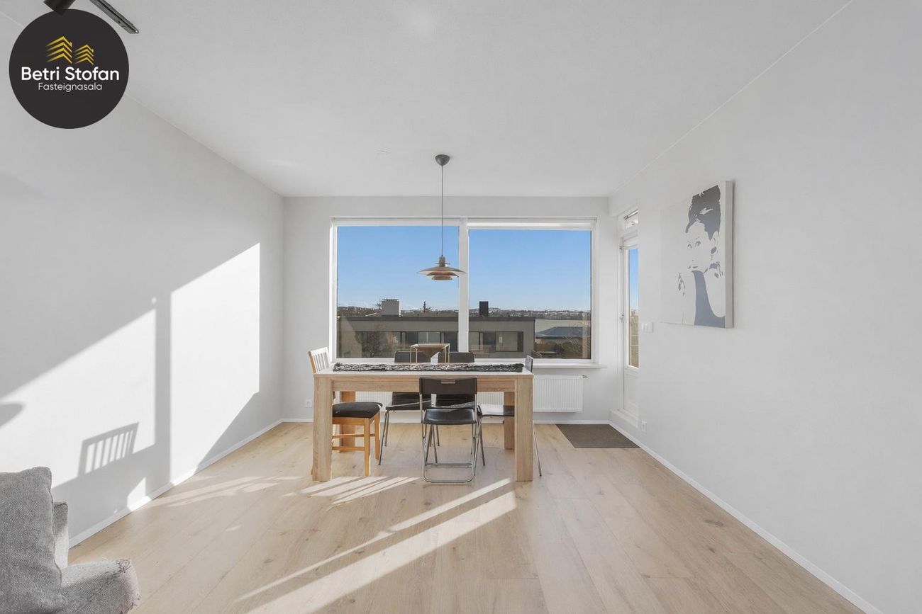 Kópavogsbraut 85 - 0102, 200 Kópavogur