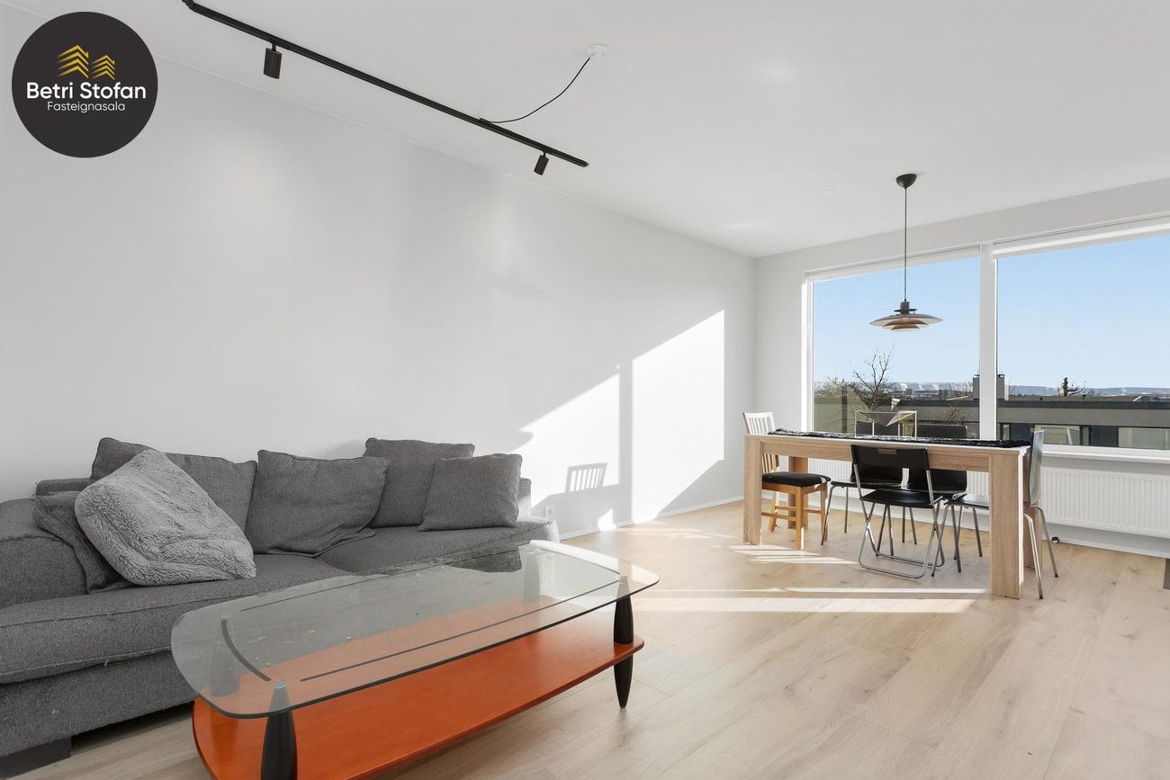 Kópavogsbraut 85 - 0102, 200 Kópavogur