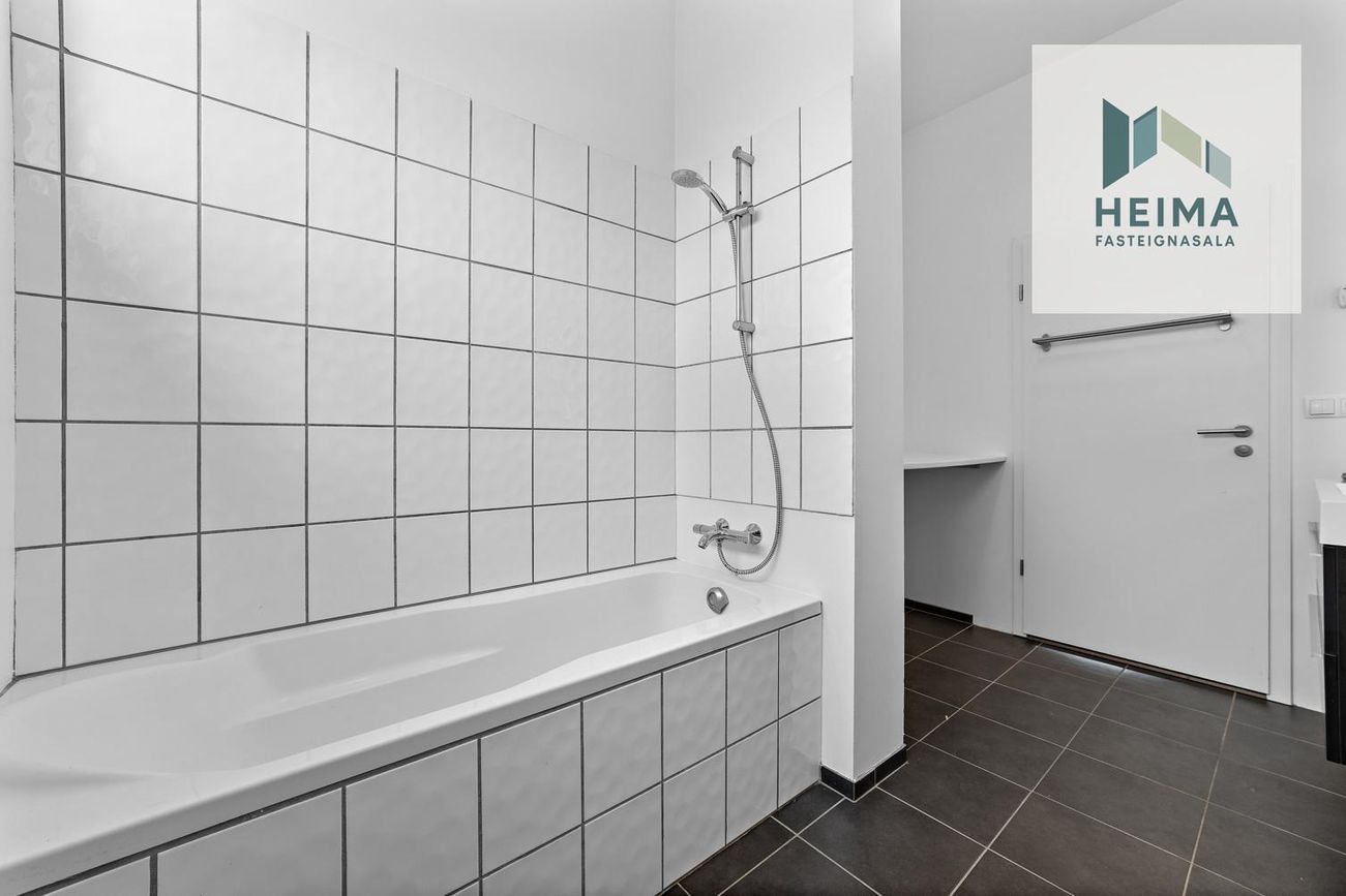 Tjarnabraut 14, 260 Reykjanesbær