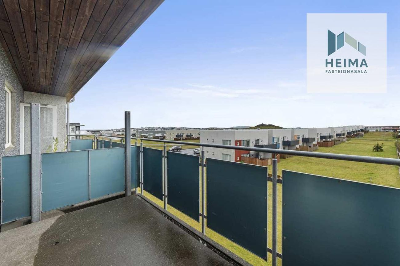 Tjarnabraut 14, 260 Reykjanesbær