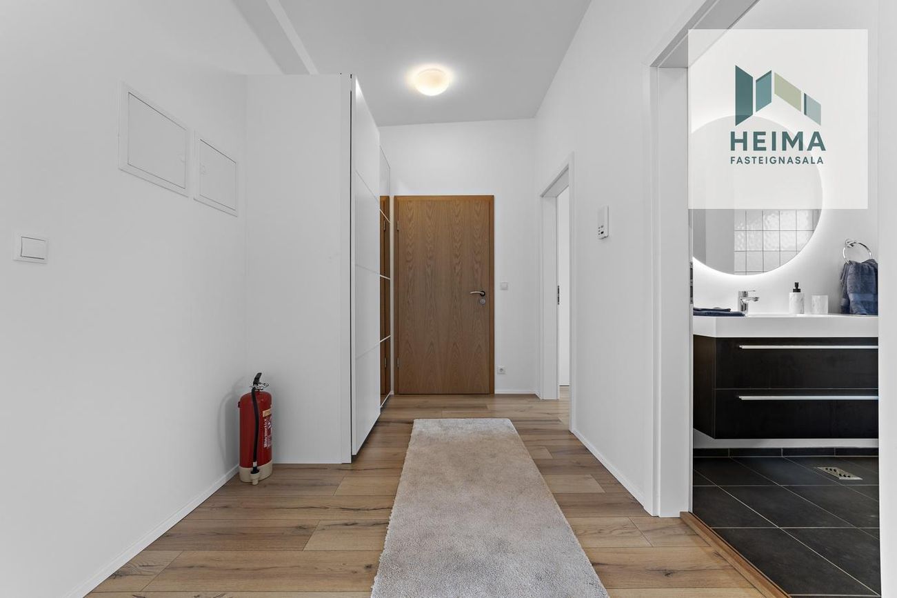 Tjarnabraut 14, 260 Reykjanesbær