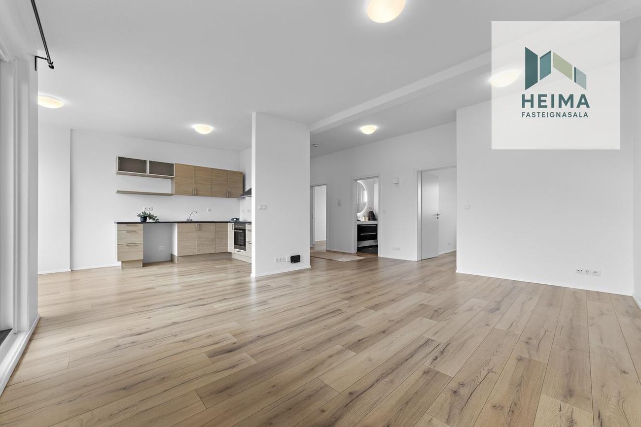 Tjarnabraut 14, 260 Reykjanesbær