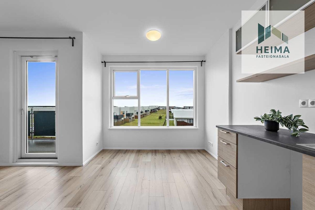 Tjarnabraut 14, 260 Reykjanesbær