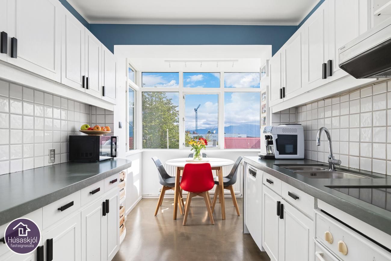 Njálsgata 49, 101 Reykjavík