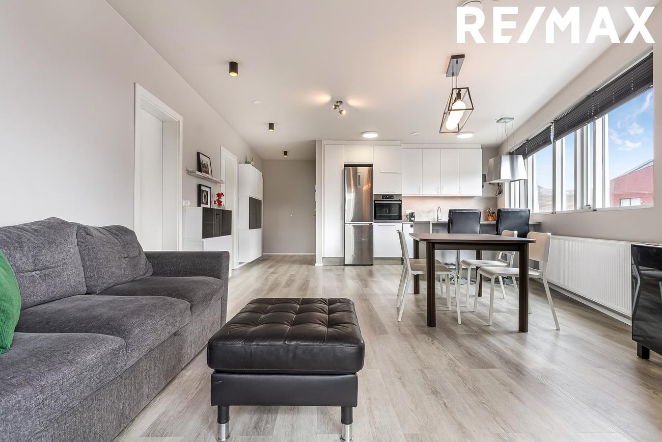 Rökkvatjörn 1, 113 Reykjavík