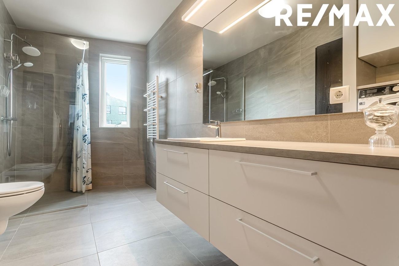 Rökkvatjörn 1, 113 Reykjavík