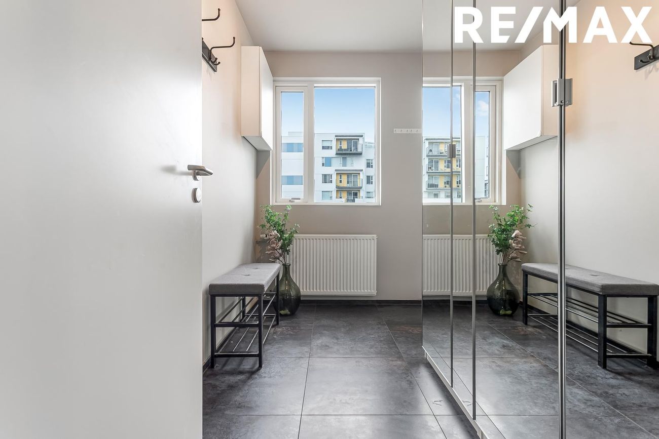 Rökkvatjörn 1, 113 Reykjavík