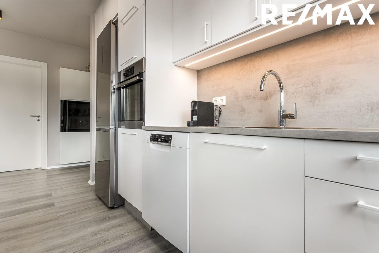 Rökkvatjörn 1, 113 Reykjavík