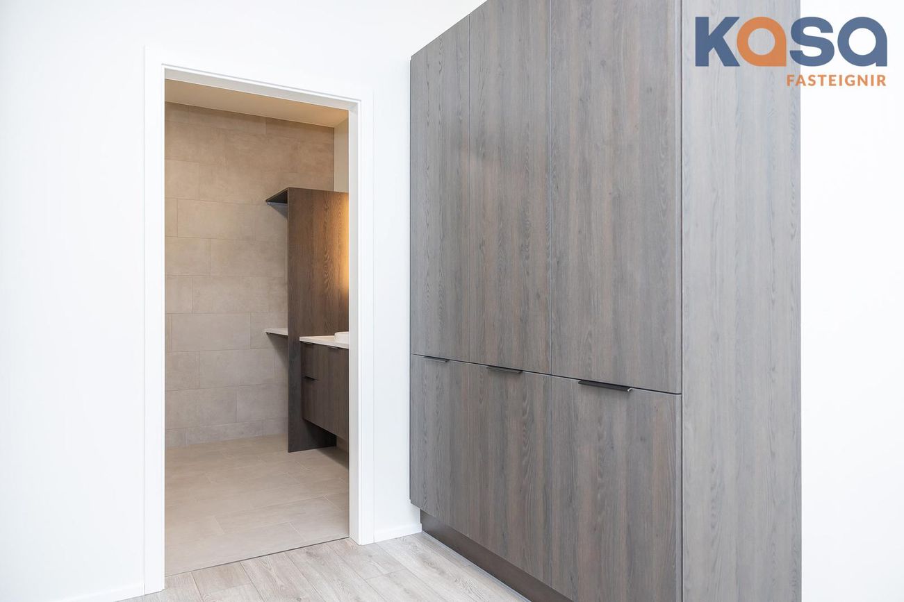 Kjarnagata 57, 600 Akureyri