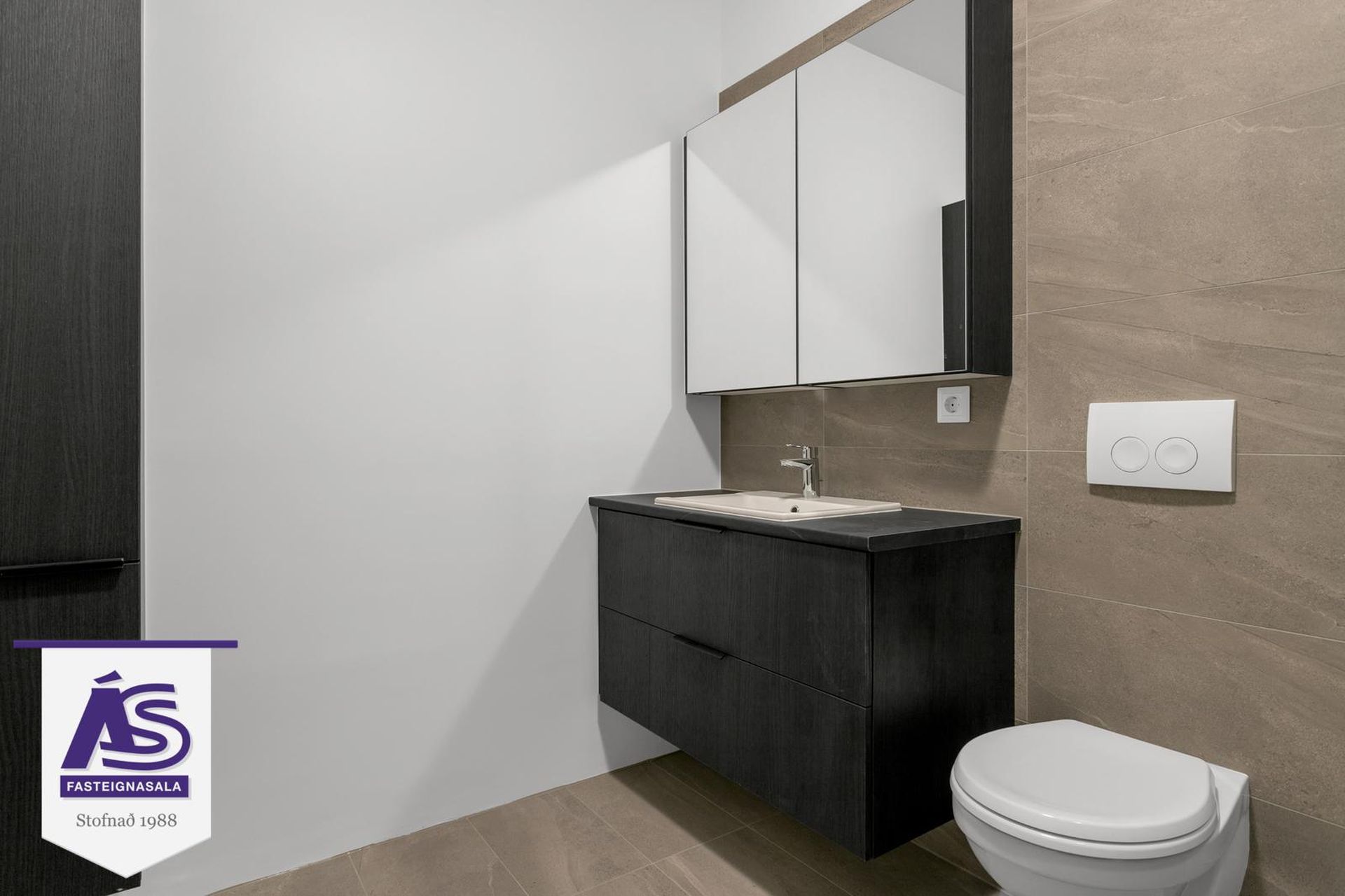 Hringhamar 21, 221 Hafnarfjörður