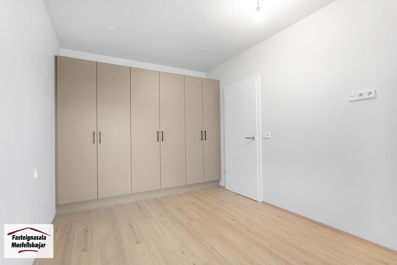 Huldugata 2, 270 Mosfellsbær