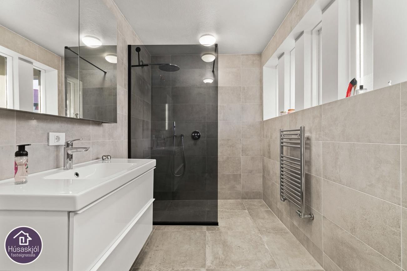 Hnjúkasel 4 - 0101, 109 Reykjavík