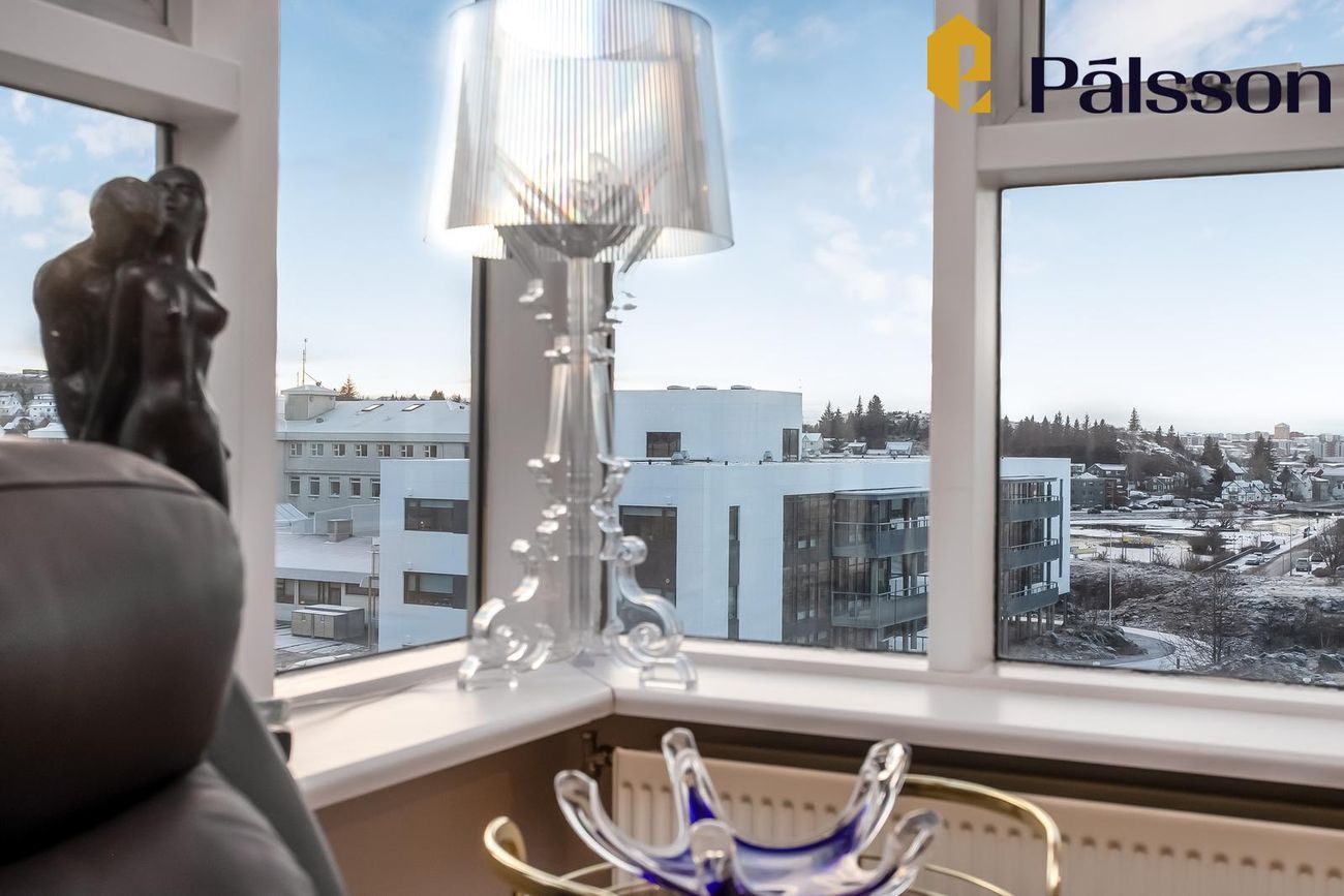 Sólvangsvegur 1, 220 Hafnarfjörður