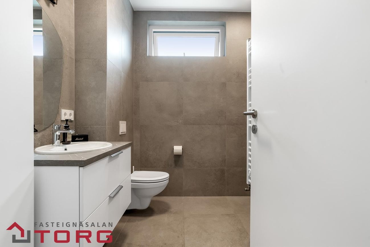 Áshamar 52 - 0307, 221 Hafnarfjörður