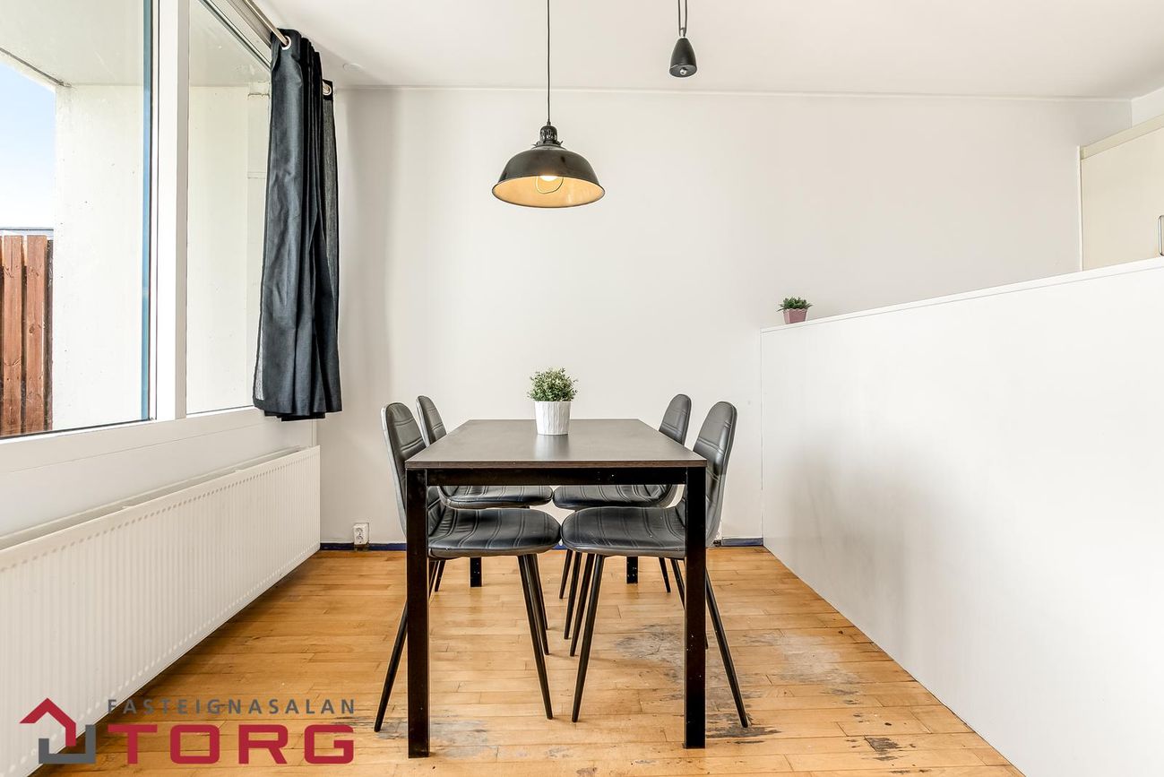 Ferjubakki 12, 109 Reykjavík