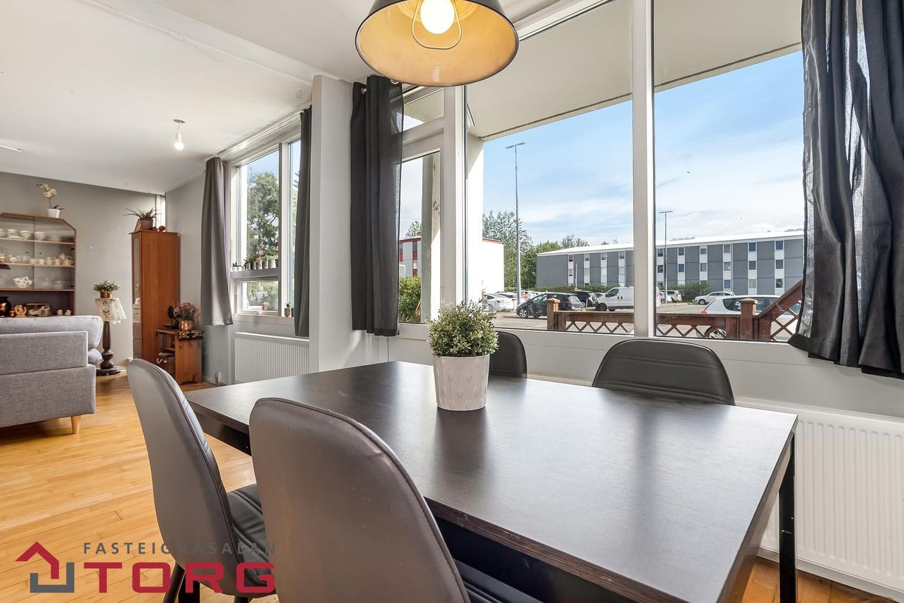 Ferjubakki 12, 109 Reykjavík