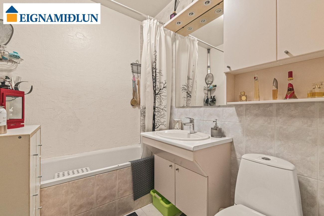 Jörfabakki 24 - 0302, 109 Reykjavík