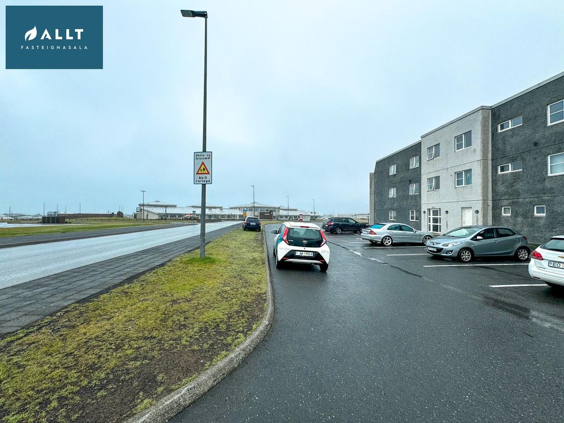 Tjarnabraut 14 - 0203, 260 Reykjanesbær