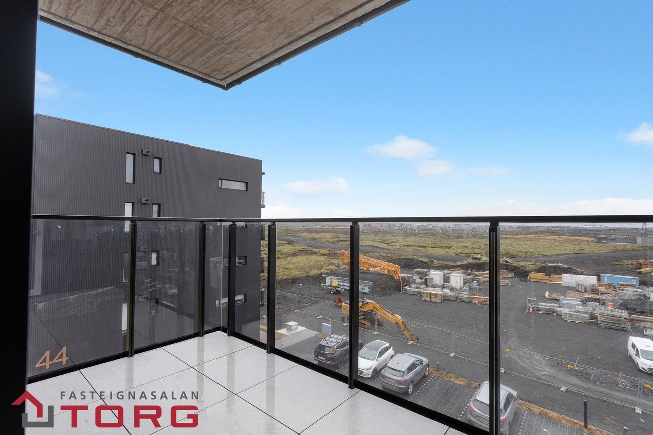 Áshamar 42 - 0506, 221 Hafnarfjörður