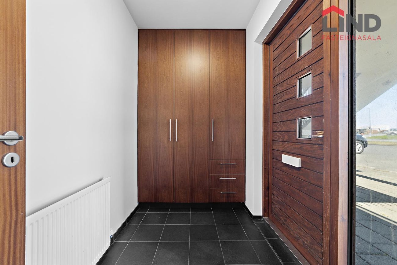 Tjarnabakki 8, 260 Reykjanesbær
