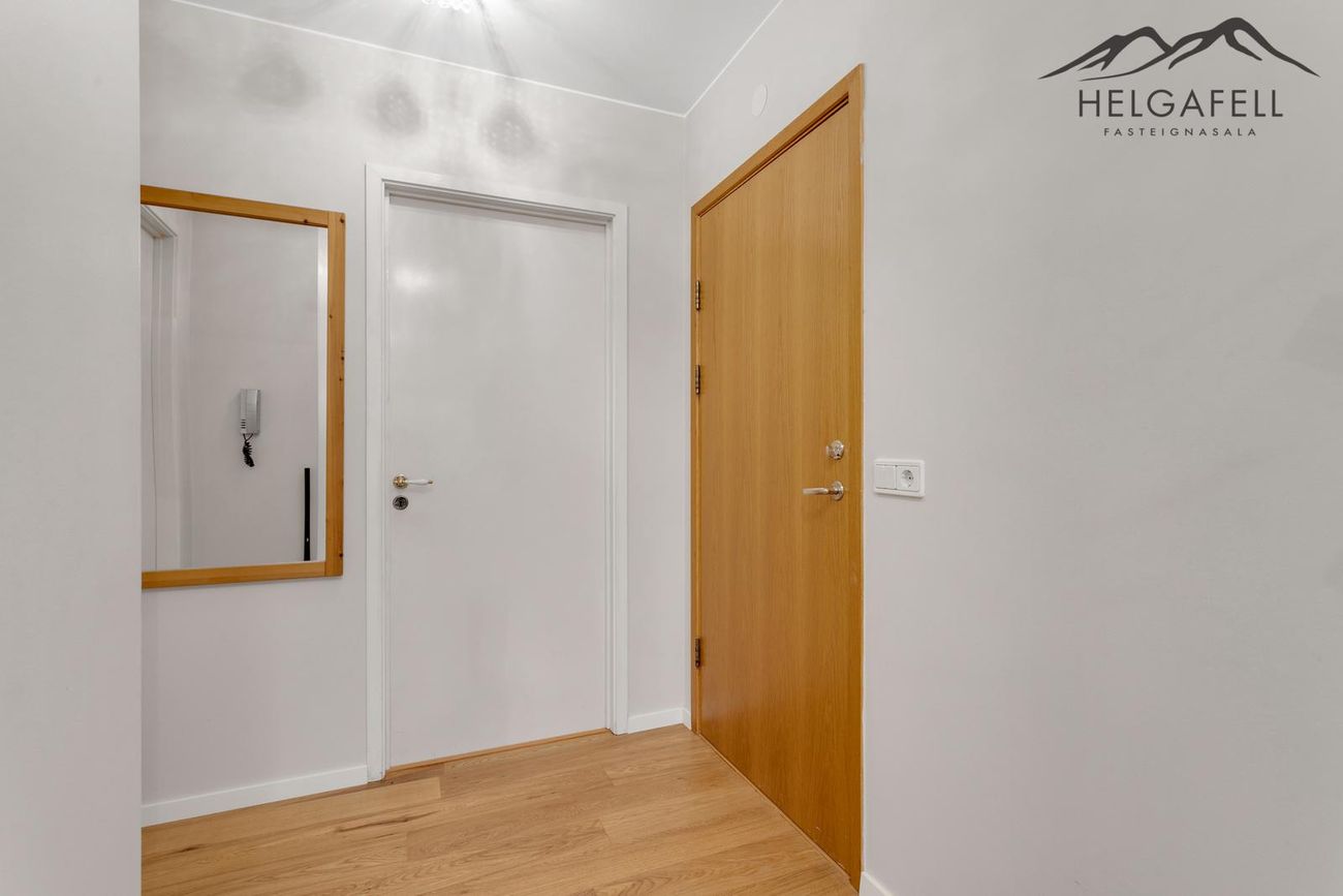 Hlíðarhjalli 14, 200 Kópavogur