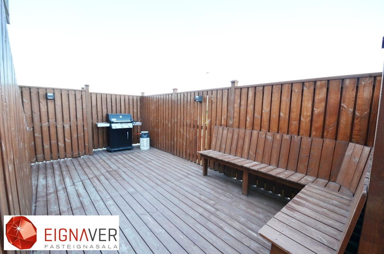 Tryggvabraut 24, 600 Akureyri