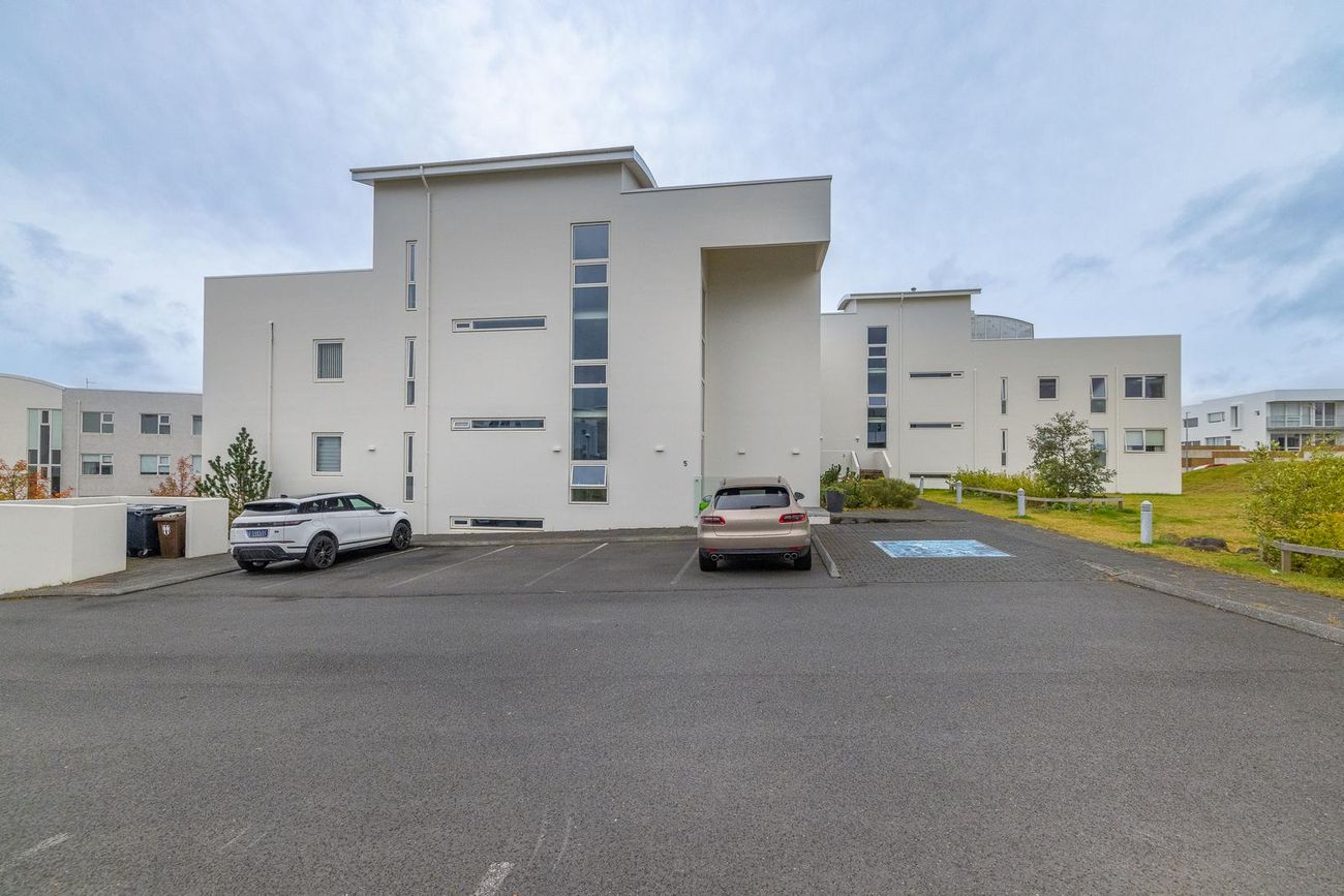 Friggjarbrunnur 5, 113 Reykjavík