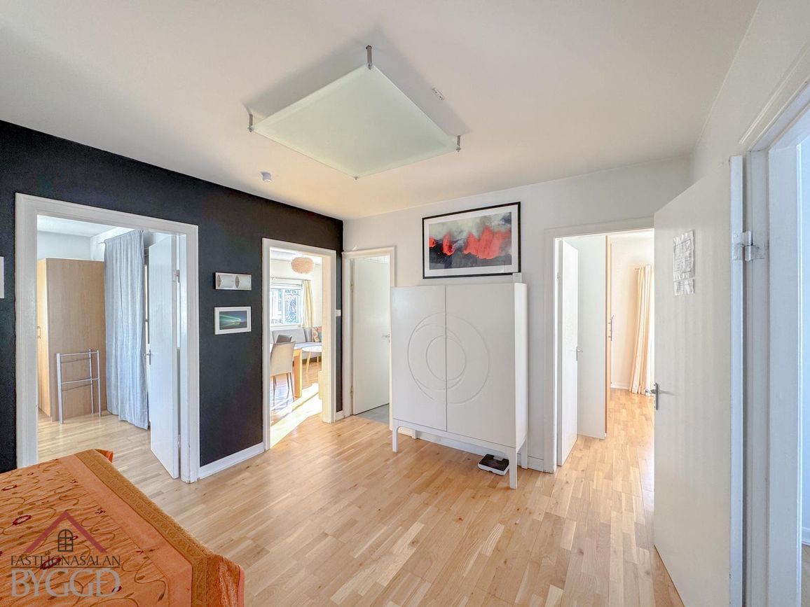 Munkaþverárstræti 33, 600 Akureyri