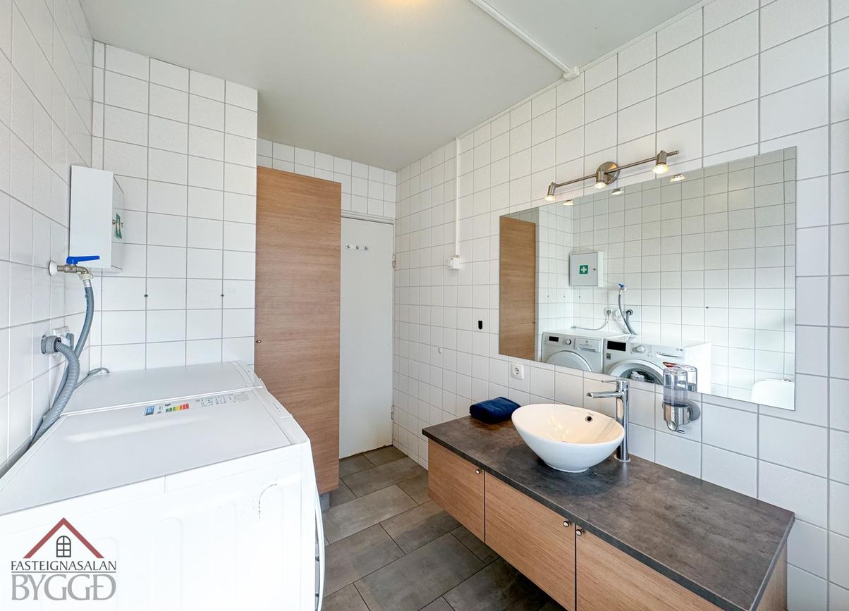 Munkaþverárstræti 33, 600 Akureyri